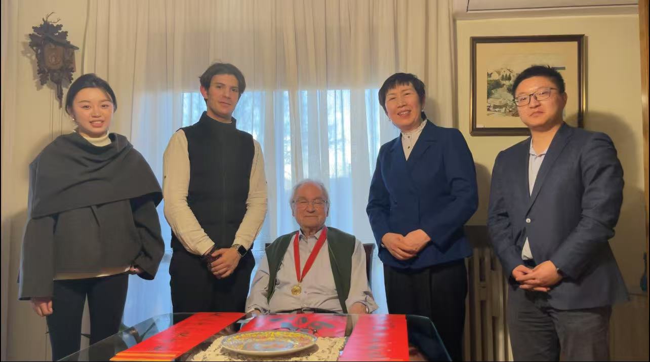Visita al Sr. Marcelo, Nombrado Embajador de la Amistad por el Gobierno Chino